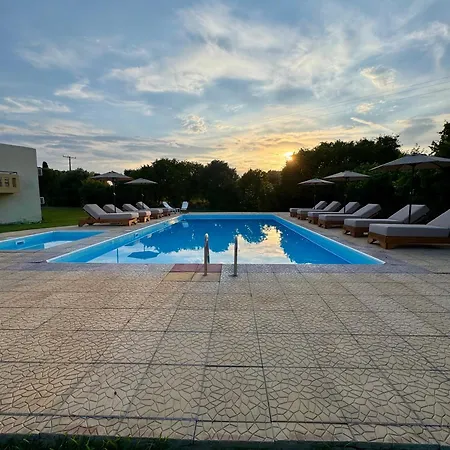 Angelos Aparthotel 3*