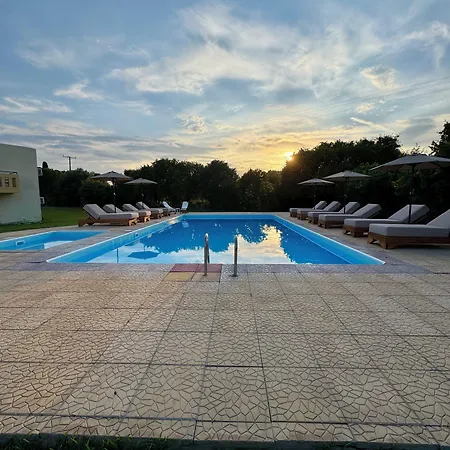 Angelos Apartahotel 3*